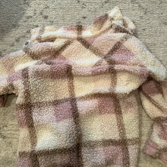 Plaid Sherpa Jacket - Picture 2 of 3